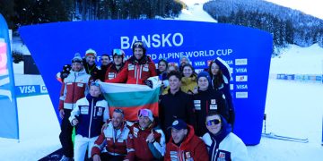 Българските сноуборд национали постигат изключителни резултати на Световната купа в Банско