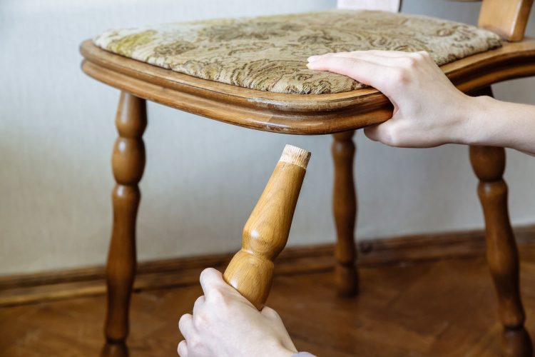 Защо някои мебели „се разхлабват“ с времето и как да го спреш навреме