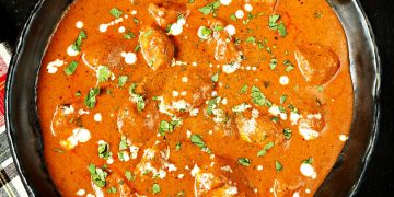 Индийско пиле с масло (Butter Chicken) – класическо основно ястие с кремообразен сос