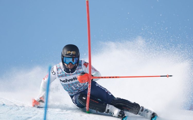 Алберт Попов с 11-о място в световната купа по ски в АделбоденБългарският скиец записа силно представяне в един от най-престижните стартове за сезона
