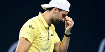 Ранно отпадане за Григор Димитров на турнира в Мелбърн
