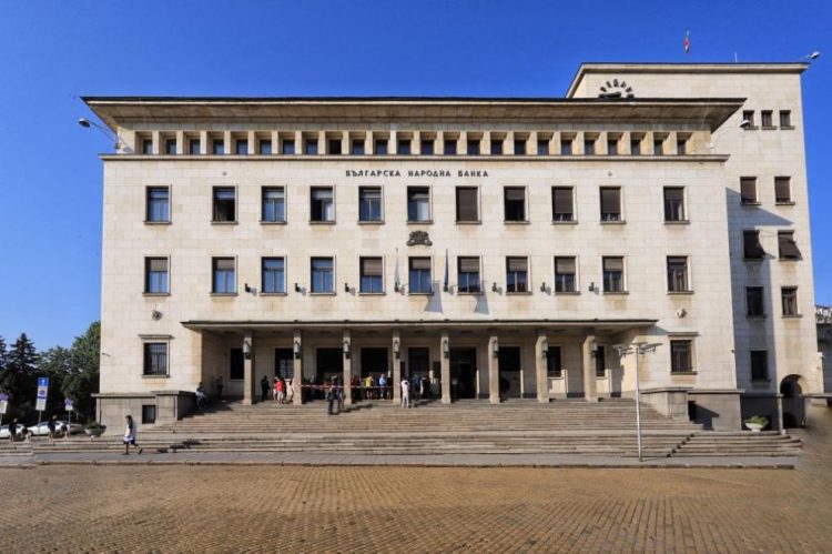 Българската народна банка очаква над 90 % от левовете да бъдат изтеглени до края на седмицата